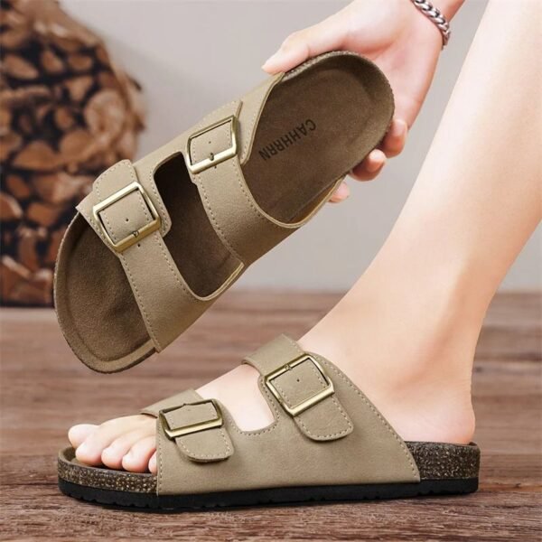 Mules à la mode pour hommes (2) Mules à la mode pour hommes (2)